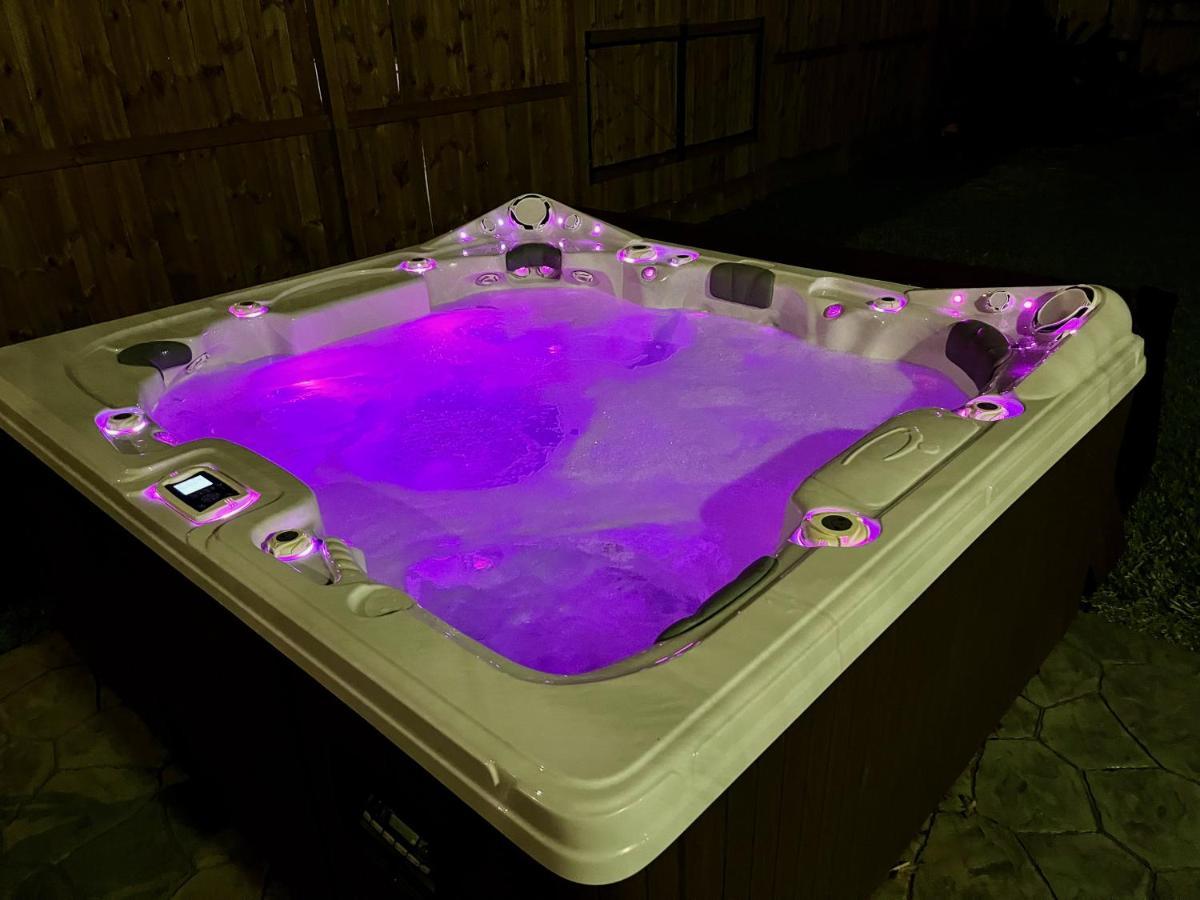 1976Houstongem Luminous Pvtpool & Hottub Dt20Mins For Lrg Families 6Beds 2Bath Villa Exterior photo