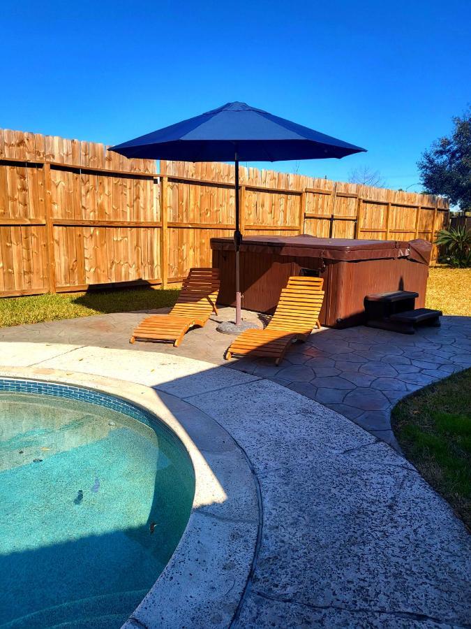 1976Houstongem Luminous Pvtpool & Hottub Dt20Mins For Lrg Families 6Beds 2Bath Villa Exterior photo