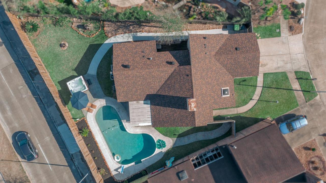 1976Houstongem Luminous Pvtpool & Hottub Dt20Mins For Lrg Families 6Beds 2Bath Villa Exterior photo